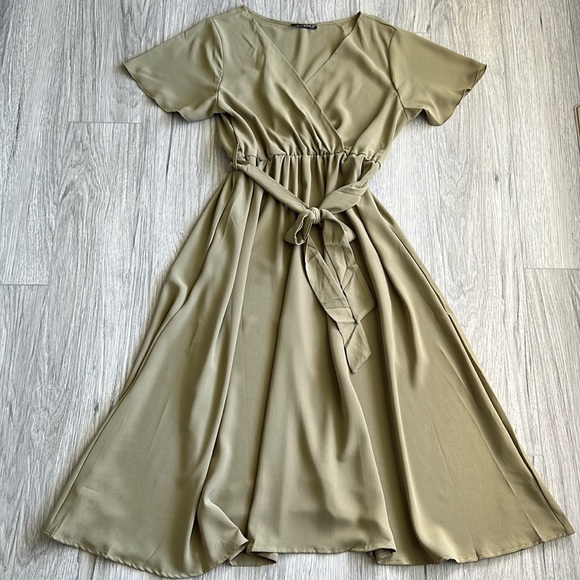 SHEIN Dresses & Skirts - Shein Green Dress Size L